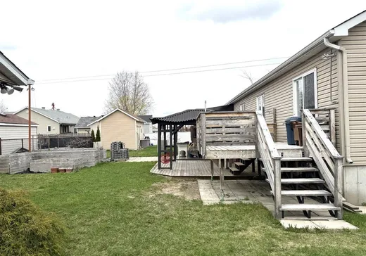 Maison à vendre - 51 Rue P.J.Lemoyne, Saint-Polycarpe, J0P 1X0