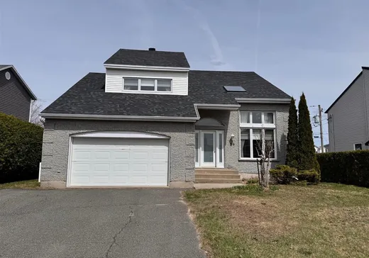 Maison à vendre - 70 Rue de la Grande-Place, Victoriaville, G6S 1E7