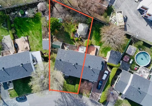 Maison à vendre - 1701 Rue Bullion, Saint-Lambert, J4M 1A4