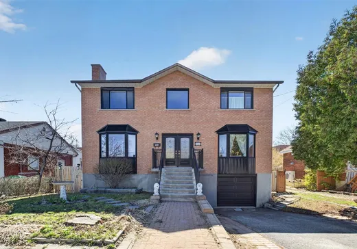 Maison à étages à vendre - 2240 Av. O'Brien, Montréal (Saint-Laurent), H4L3W9