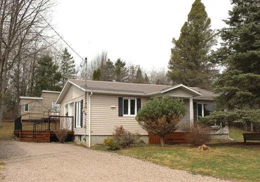 Bungalow for sale - 188 Rue Nault, Maniwaki, J9E1Y1