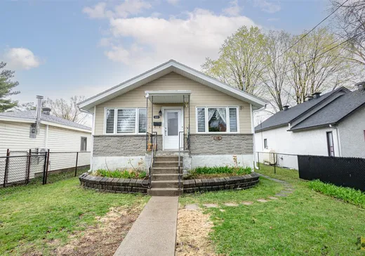 Bungalow for sale - 243 18e Avenue, Deux-Montagnes, J7R4B2