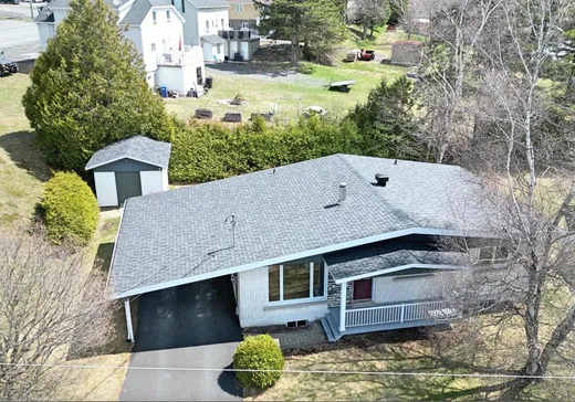 House for sale - 209 Rue Bernard, Lac-Etchemin, G0R 1S0