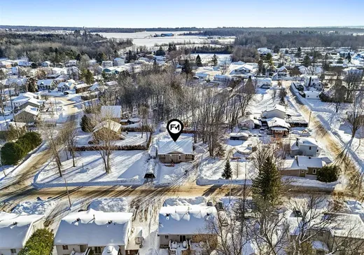 Bungalow for sale - 52 Rue de la Montagne, Grenville, J0V1J0