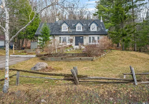House for sale - 1421 Rue des Pierrots, Sainte-Adèle, J8B 3A5
