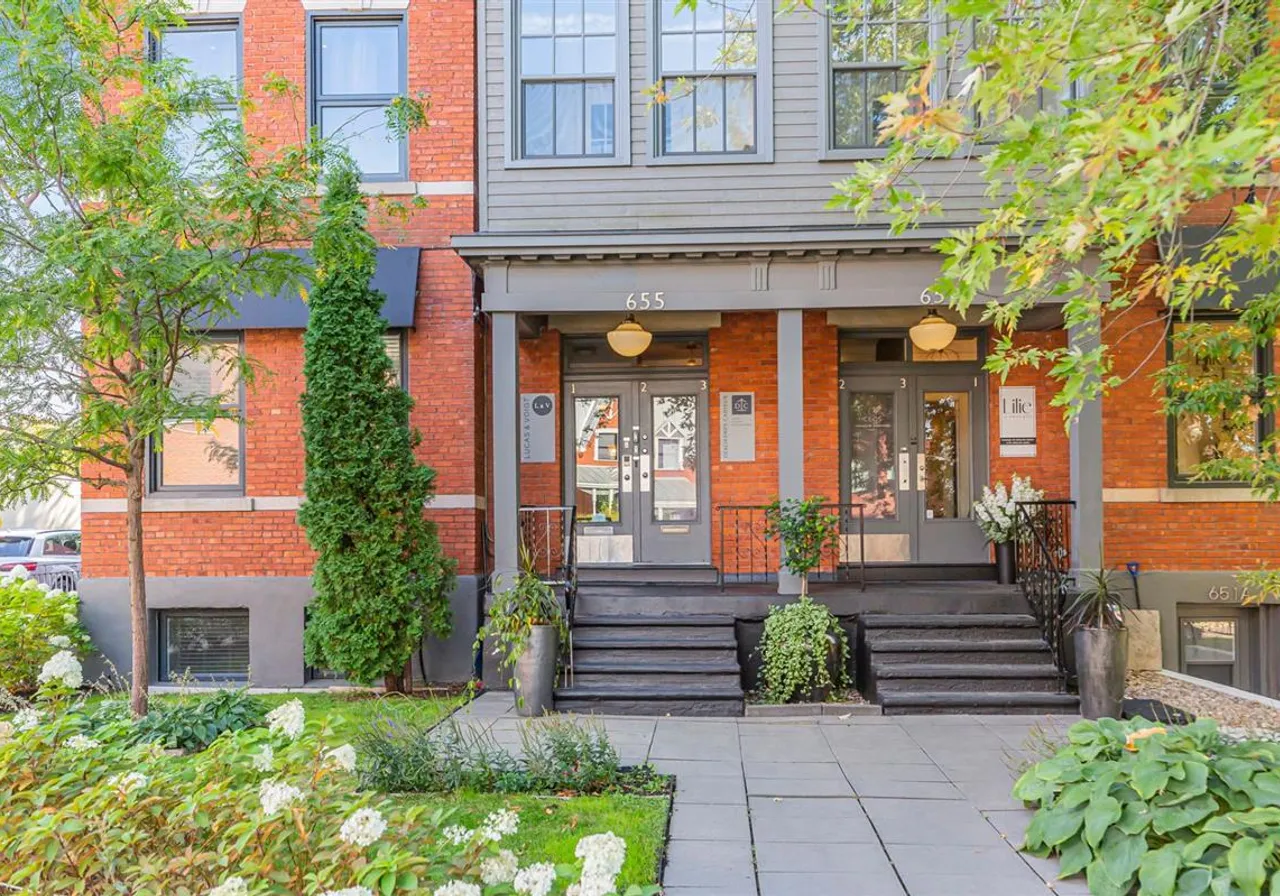 655 Av. Victoria, App. A — photo 1