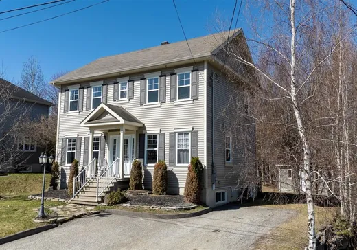 Maison à vendre - 2626 Rue de l'Alaska, Fleurimont, J1E 0G2