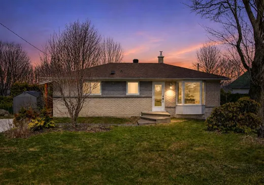 Bungalow à vendre - 635 Rue McDonald, Sherbrooke, J1H5R1
