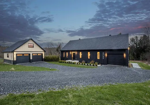 Maison à vendre - 2732 Rue des Galets, Magog, J1X 0W6