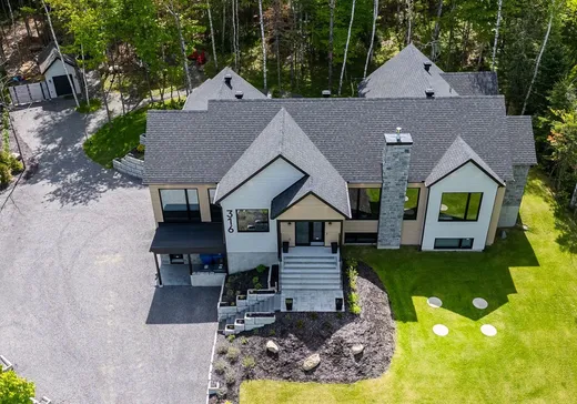 House for sale - 316 Ch. du Versant, Saint-Sauveur, J0R 1K0