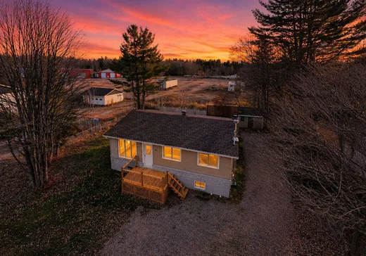 Maison à vendre - 913 Boul. de La Salette, Saint-Jérôme, J5L 2J4