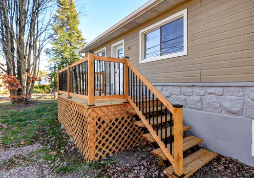Maison à vendre - 913 Boul. de La Salette, Saint-Jérôme, J5L 2J4