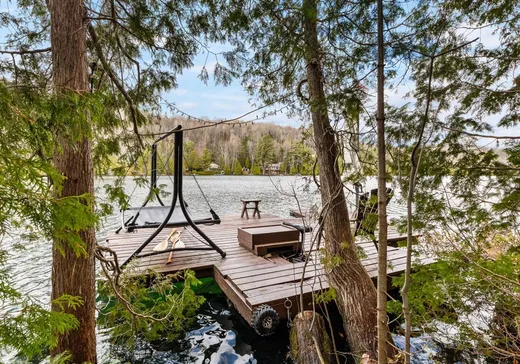 Bungalow à vendre - 200 Av. du Lac-Clair N., Chertsey, J0K3K0