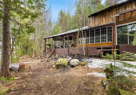 Maison à vendre - 200 Av. du Lac-Clair N., Chertsey, J0K 3K0