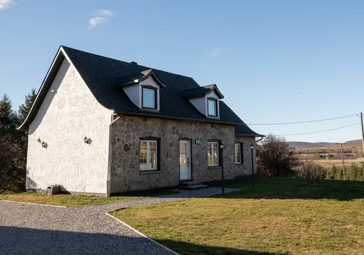 Maison à vendre - 685 Boul. Des Ruisseaux, Mont-Laurier, J9L 0S9