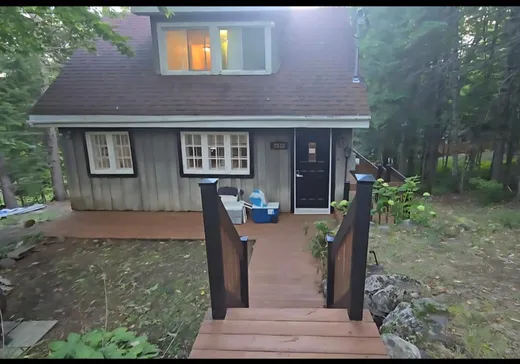 Maison à vendre - 2930 Ch. d'Entrelacs, Entrelacs, J0T 2E0