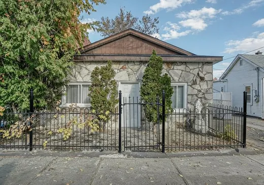 Maison à étages à vendre - 473 Rue St-Hubert, Laval (Pont-Viau), H7G2Z1