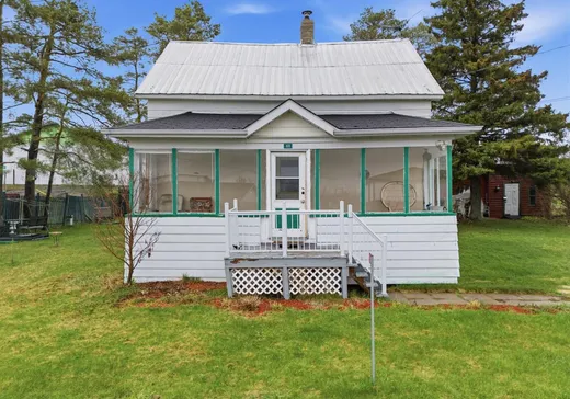 Maison à étages à vendre - 69 Ch. Auckland, Saint-Isidore-de-Clifton, J0B2X0