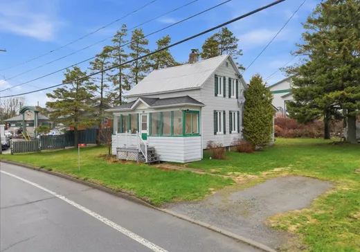 Maison à vendre - 69 Ch. Auckland, Saint-Isidore-de-Clifton, J0B 2X0