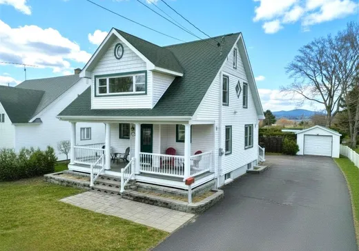 Un étage et demi à vendre - 447 Rue Merry N., Magog, J1X2G6