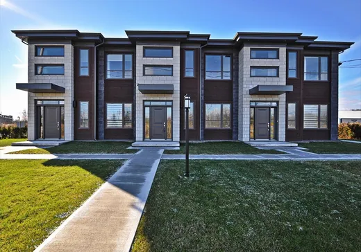 Maison à étages à vendre - 2172 Ch. François-Hertel, Magog, J1X0M1