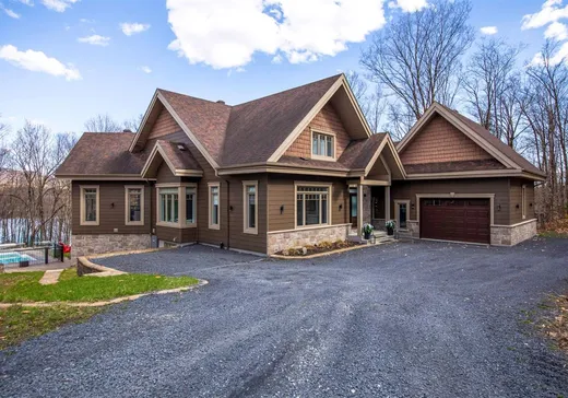 Maison à vendre - 4 2e Rue, Eastman, J0E 1P0