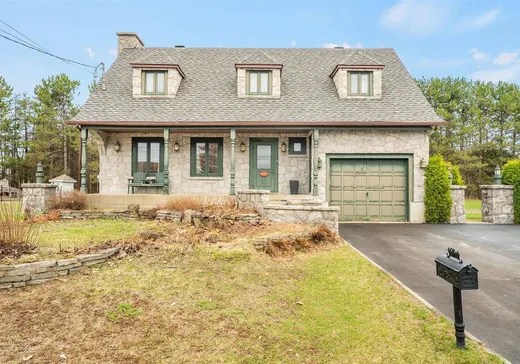 Two or more stories for sale - 215 Rue Lacroix, Shawinigan, G0X1L0