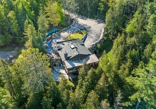 Bungalow à vendre - 55 Ch. de l'Auberge, Lac-Bouchette, J0X1E0