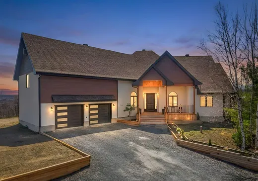 Bungalow à vendre - 321 53e Rue, Beauceville, G5X1N1