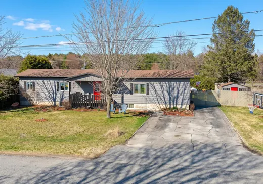 Two or more stories for sale - 141 Rue Vachon, Shawinigan, G0X1L0