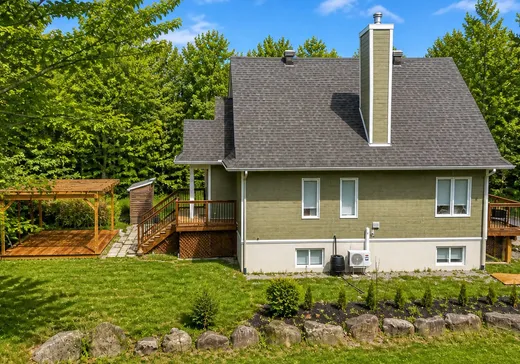 Maison à vendre - 137 Rue des Trembles, Sainte-Marguerite-du-Lac-Masson, J0T 1C0