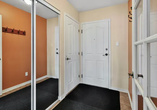 Condo à vendre - 2256 Rue Racine, St-Hubert, J3Y 0A7