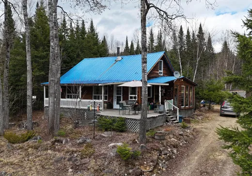 Maison à étages à vendre - 100 Ch. du Lac-Lapointe, La Tuque, G9X3N8