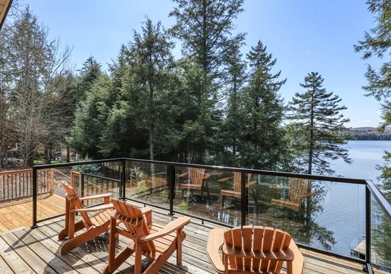 159 Ch. du Lac-Harrington E. — photo 1