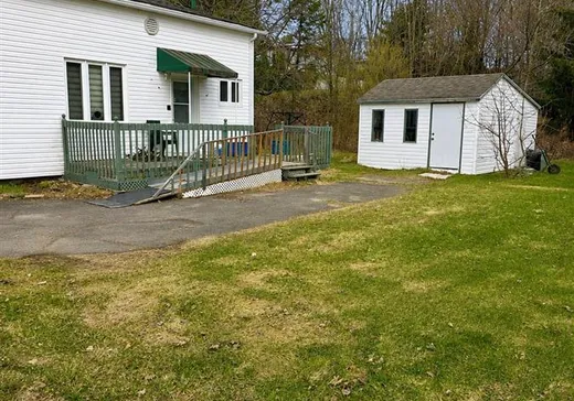 Bungalow à vendre - 2232 Rue Labelle, Shawinigan, G9N5H9