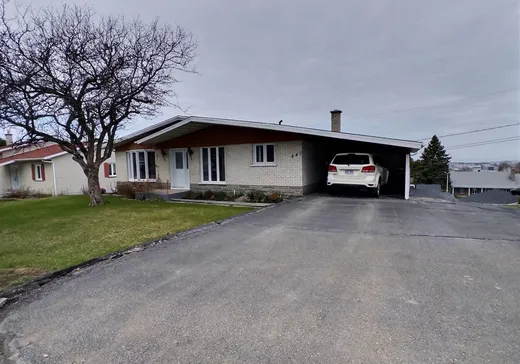 Bungalow for sale - 447 Boul. Armand-Thériault, Rivière-du-Loup, G5R3X9