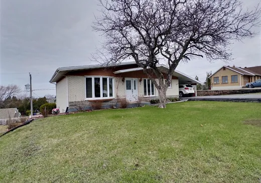 House for sale - 447 Boul. Armand-Thériault, Rivière-du-Loup, G5R 3X9