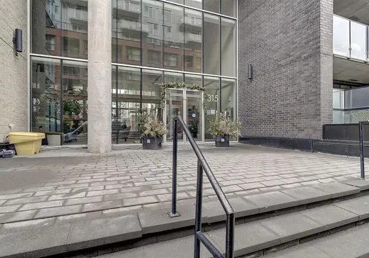 Condo for sale - 315 Rue Richmond, App. 702, Montreal (Downtown), H3J 0B7