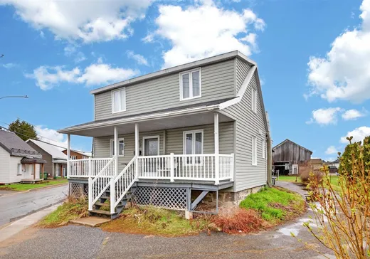 Bungalow à vendre - 44 Rue Ste-Anne, Saint-Basile, G0A3G0