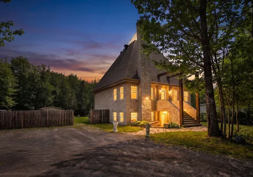 Maison à vendre - 235 Côte St-Nicholas, Saint-Colomban, J5K 1M1