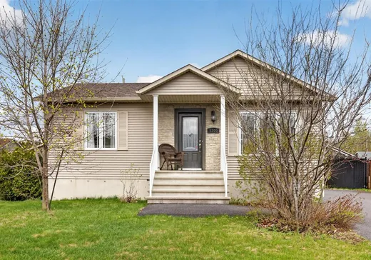 Bungalow for sale - 3300 Rue de la Commune, Drummondville, J2B0R6