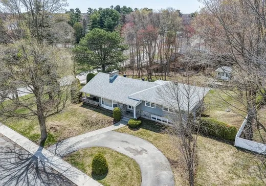 Maison à vendre - 621 Rue du Domaine, Saint-Jérôme, J7Z 4E2