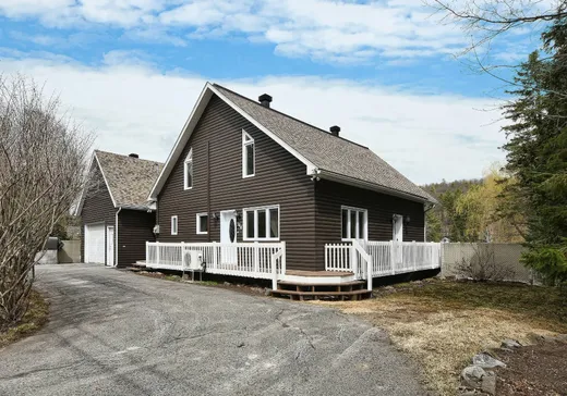 Maison à étages à vendre - 210 Rue des Cèdres, Saint-Calixte, J0K1Z0