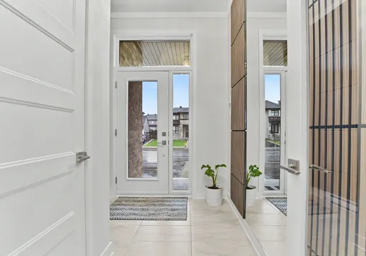 Maison à vendre - 3248 Boul. des Pins, Sainte-Marthe-sur-le-Lac, J0N 1P0