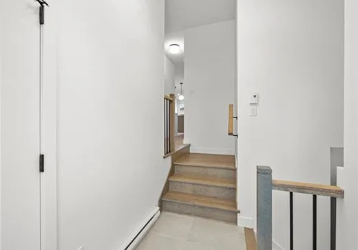 Maison à vendre - 481 Rue des Écoliers, Granby, J2H 2N7