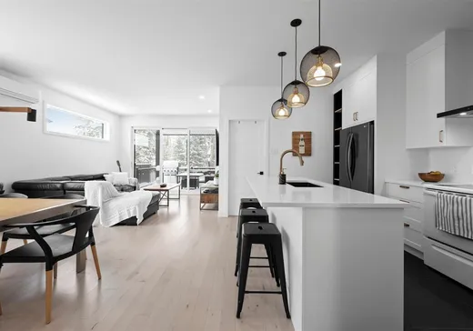 Maison à vendre - 516 Rue des Écoliers, Granby, J2H 2N7