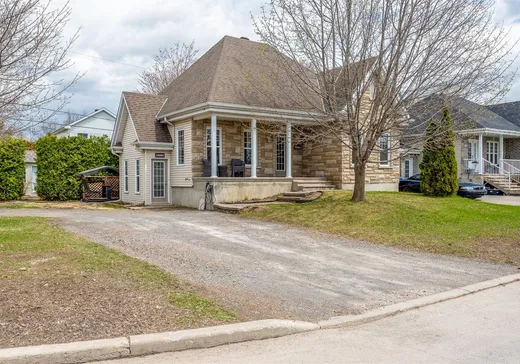 Maison à vendre - 14005-14007 Rue de la Bergerie, Mirabel, J7N 3J3