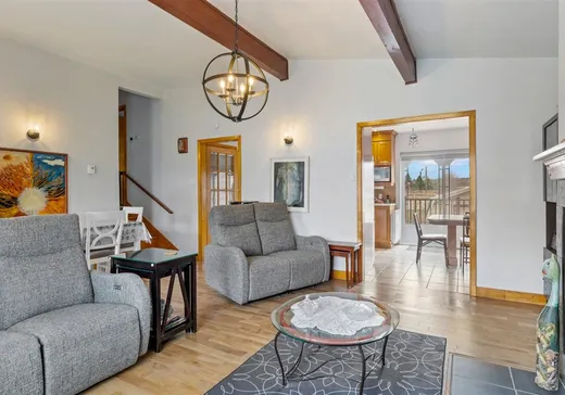 House for sale - 214 Rue St-Louis, Val des Sources, J1T 3E7
