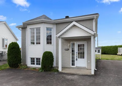 Bungalow à vendre - 255 Rue Prud'Homme, St-Lin, J5M2T2