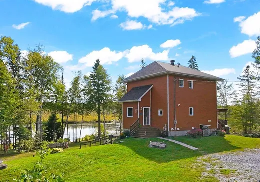 House for sale - 100 Ch. du Lac-Dumas, Saint-Côme-Linière, G0M 1J0
